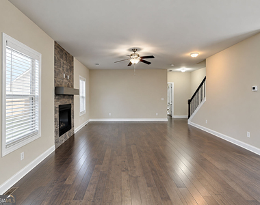 1612 Lapland Drive - Photo Thumbnail 3