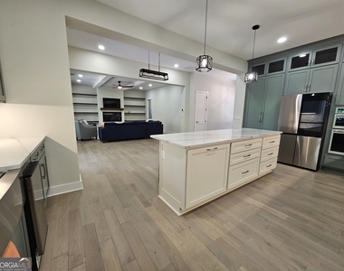 10490 Rivertown Road - Photo Thumbnail 3