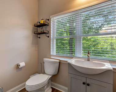 1226 E Bowersville Highway - Photo Thumbnail 12