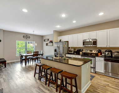 1226 E Bowersville Highway - Photo Thumbnail 9