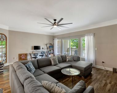 1226 E Bowersville Highway - Photo Thumbnail 2