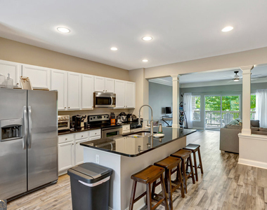 1226 E Bowersville Highway - Photo Thumbnail 7