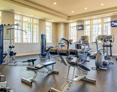 100 Pinhurst Drive - Photo Thumbnail 25