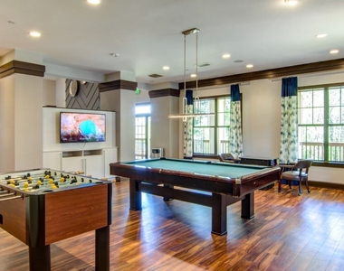 100 Pinhurst Drive - Photo Thumbnail 32