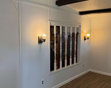 153 Commerce Lane - Photo Thumbnail 10
