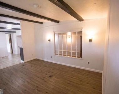 153 Commerce Lane - Photo Thumbnail 2