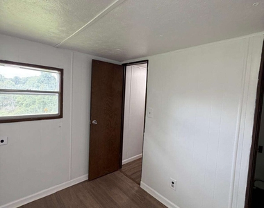 153 Commerce Lane - Photo Thumbnail 15