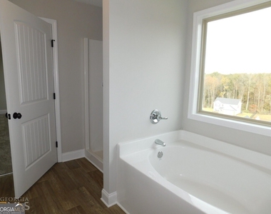 2214 Savannah Drive - Photo Thumbnail 10