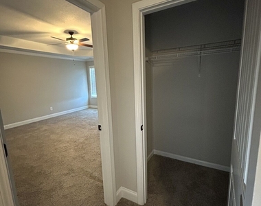 2214 Savannah Drive - Photo Thumbnail 18