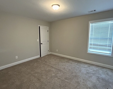 2214 Savannah Drive - Photo Thumbnail 26