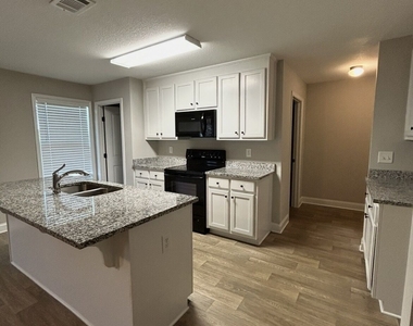 2214 Savannah Drive - Photo Thumbnail 6
