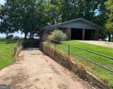 69 Thurmond Road Ne - Photo Thumbnail 6