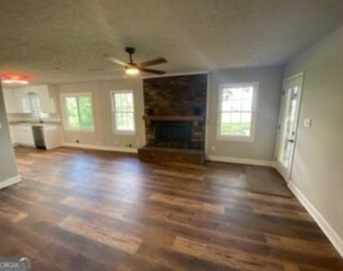 69 Thurmond Road Ne - Photo Thumbnail 14