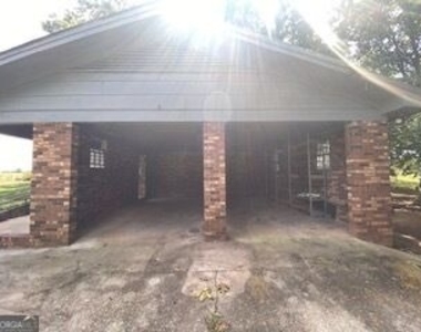 69 Thurmond Road Ne - Photo Thumbnail 5