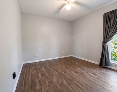 1175 Britley Park Lane - Photo Thumbnail 13