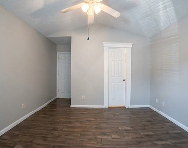 1175 Britley Park Lane - Photo Thumbnail 8