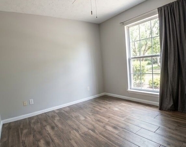 1175 Britley Park Lane - Photo Thumbnail 12