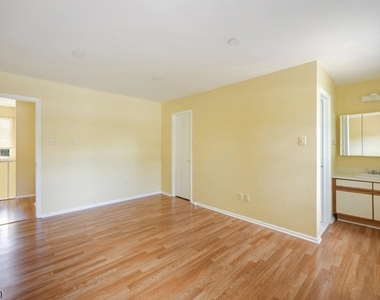 44 Whitby Cir - Photo Thumbnail 25