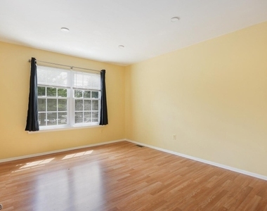 44 Whitby Cir - Photo Thumbnail 29