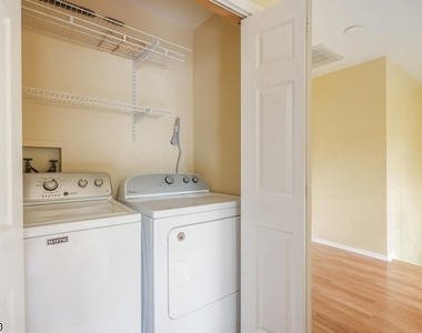44 Whitby Cir - Photo Thumbnail 32