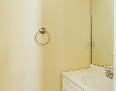 44 Whitby Cir - Photo Thumbnail 22