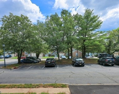 44 Whitby Cir - Photo Thumbnail 36