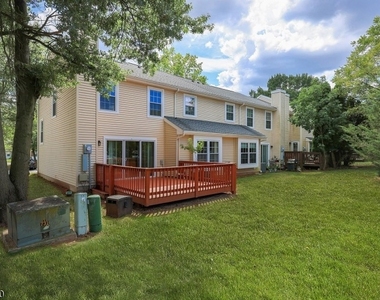44 Whitby Cir - Photo Thumbnail 33