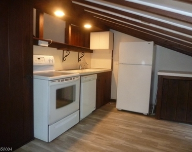 89 Asbury Rd - Photo Thumbnail 5
