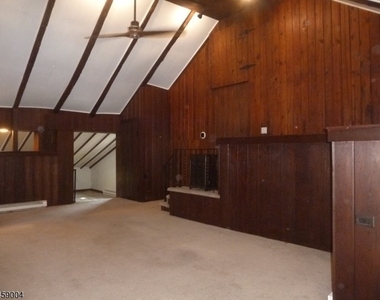 89 Asbury Rd - Photo Thumbnail 3