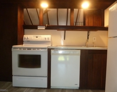 89 Asbury Rd - Photo Thumbnail 7