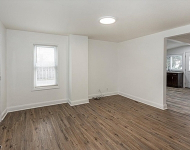 29 Washington St - Photo Thumbnail 6