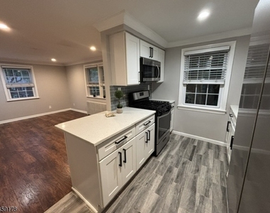 112 Lincoln Park - Photo Thumbnail 4