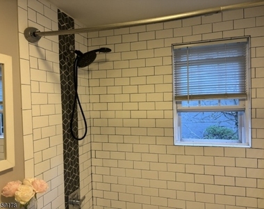 112 Lincoln Park - Photo Thumbnail 10