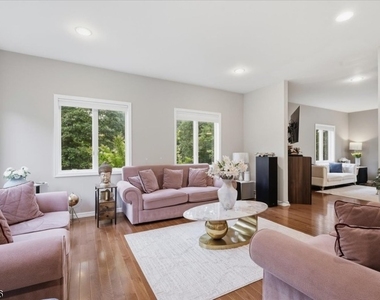18 Puddingstone Rd - Photo Thumbnail 9