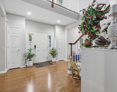 18 Puddingstone Rd - Photo Thumbnail 4