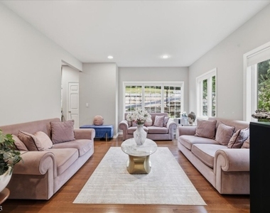 18 Puddingstone Rd - Photo Thumbnail 7