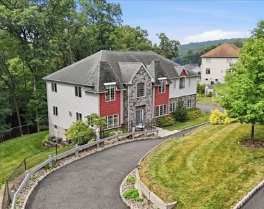 18 Puddingstone Rd - Photo Thumbnail 2