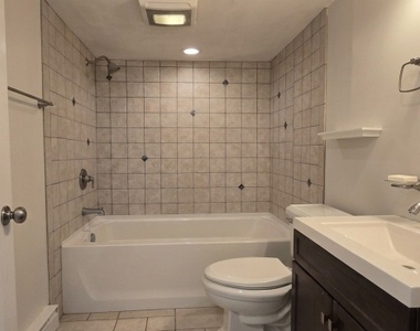25 Essex Rd - Photo Thumbnail 5