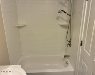 124 Wilson Avenue - Photo Thumbnail 12