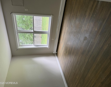 289 Main Street - Photo Thumbnail 3