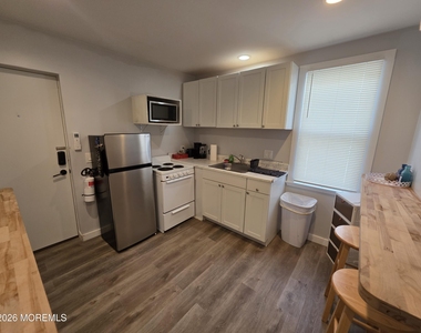 115 Blaine Avenue - Photo Thumbnail 3