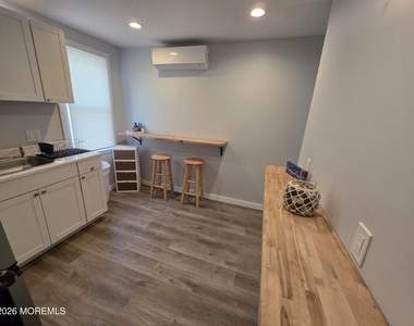 115 Blaine Avenue - Photo Thumbnail 6