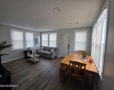 115 Blaine Avenue - Photo Thumbnail 5
