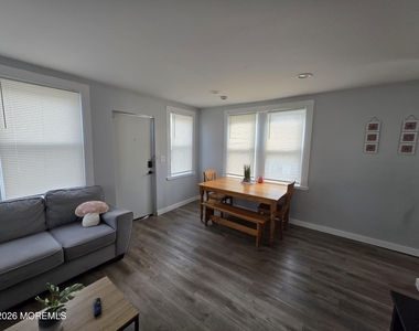115 Blaine Avenue - Photo Thumbnail 4