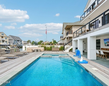 1742 Bay Boulevard - Photo Thumbnail 43