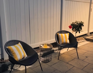 32 Franklin Avenue - Photo Thumbnail 9