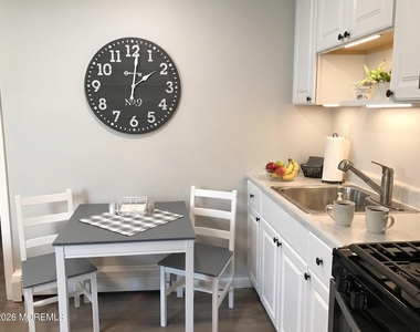 32 Franklin Avenue - Photo Thumbnail 3