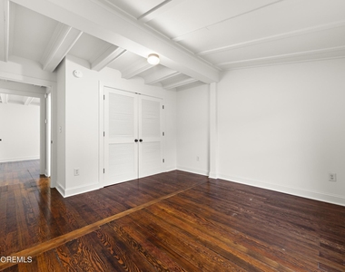 833 Windsor Street - Photo Thumbnail 16