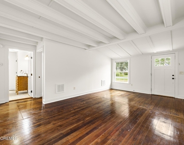 833 Windsor Street - Photo Thumbnail 2