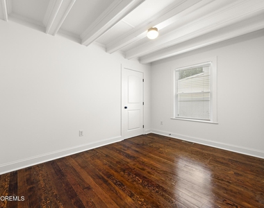 833 Windsor Street - Photo Thumbnail 11